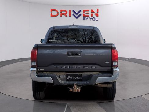 Used 2019 Toyota Tacoma SR5 image 4