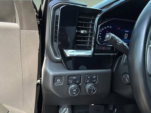 Used 2024 Chevrolet Silverado 1500 LTZ AWD/4WD image 21