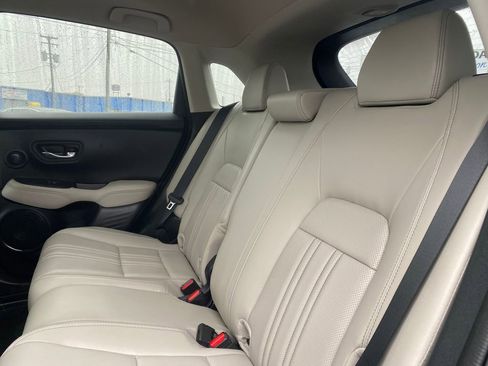 Used 2023 Honda HR-V EX-L image 16
