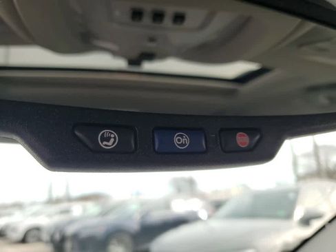 Used 2016 Chevrolet Equinox LTZ w/ Enhanced Convenience Package image 27