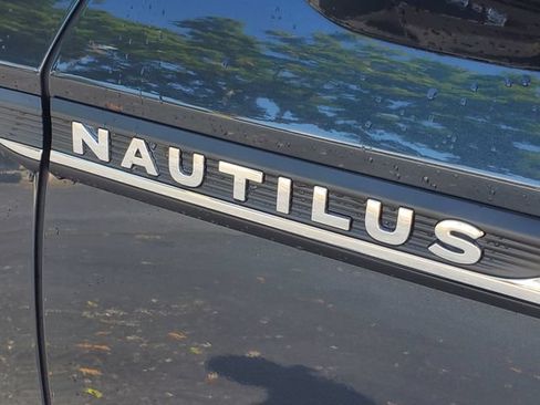 Used 2023 Lincoln Nautilus Reserve AWD/4WD image 31