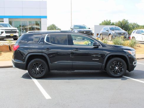 Used 2019 GMC Acadia SLT image 11