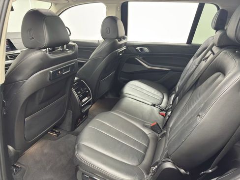 Used 2020 BMW X7 xDrive40i w/ Premium Package image 30