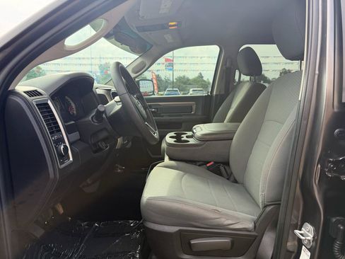 Used 2019 RAM 1500 Classic SLT AWD/4WD image 14