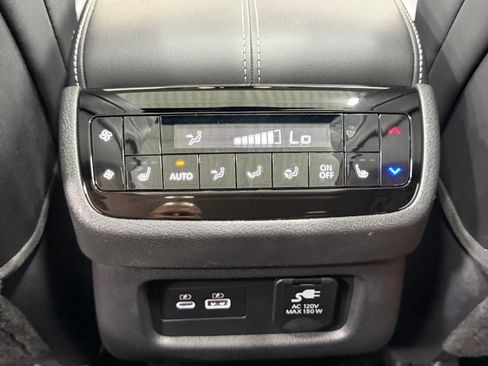 Used 2024 INFINITI QX60 Sensory AWD/4WD image 41