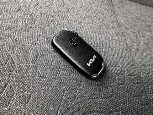 Used 2024 Kia Seltos S FWD image 12