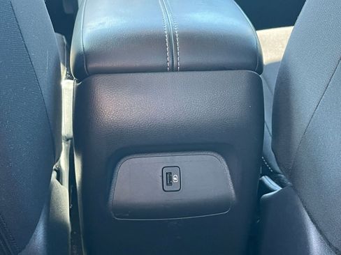 Used 2025 Nissan Sentra SV FWD image 22