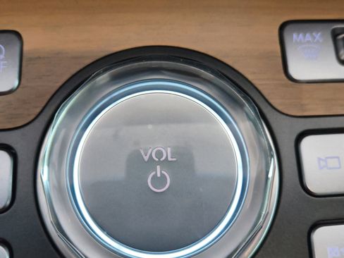 Used 2024 Lincoln Nautilus Reserve w/ Equipment Group 202A image 23