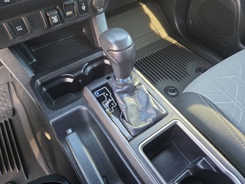 Certified 2023 Toyota Tacoma TRD Off-Road image 25