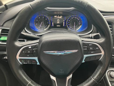 Used 2015 Chrysler 200 Limited w/ Convenience Group FWD image 18