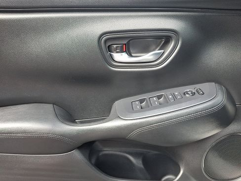 Certified 2024 Honda HR-V LX image 12