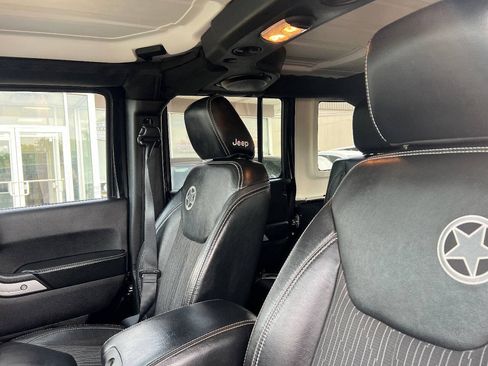 Used 2014 Jeep Wrangler Unlimited Sport AWD/4WD image 21