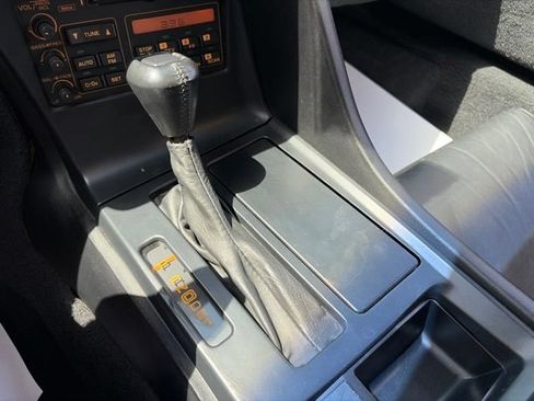 Used 1992 Chevrolet Corvette Coupe RWD image 16