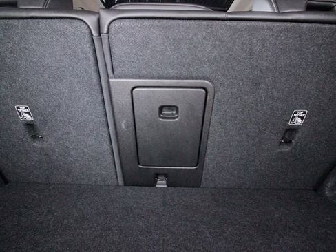 Certified 2023 Volvo XC40 B5 Plus w/ Protection Package Premier image 26