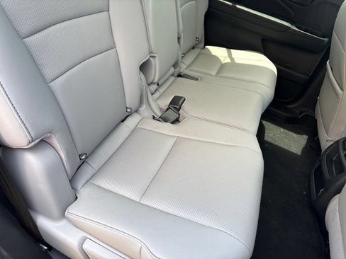 Used 2023 Honda Passport EX-L image 34