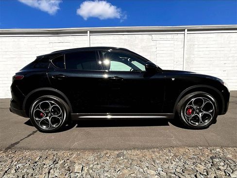 Used 2024 Alfa Romeo Stelvio Ti image 6