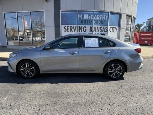 Used 2023 Kia Forte LXS image 2