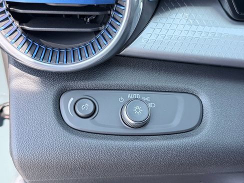 New 2026 Chevrolet Trax LT w/ Driver Confidence Package FWD image 11