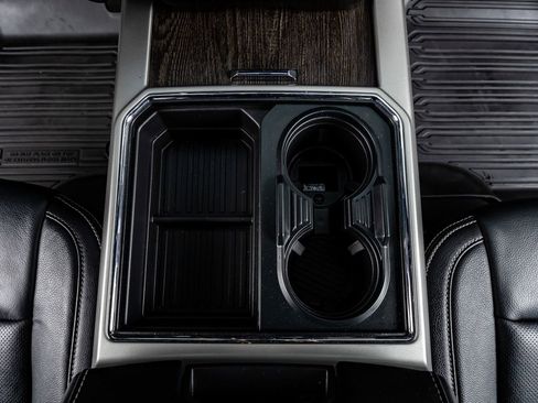 Used 2020 Ford F250 Lariat image 27