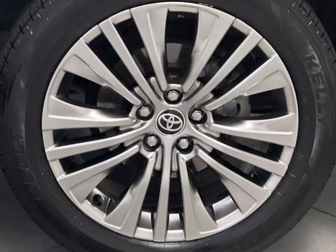 Used 2022 Toyota Venza Limited AWD/4WD image 63