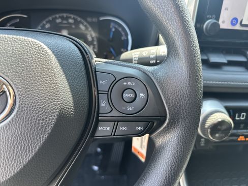 Certified 2025 Toyota RAV4 LE AWD/4WD image 20