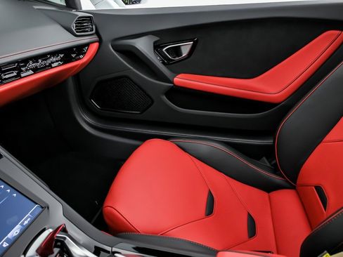 Used 2023 Lamborghini Huracan EVO RWD image 34