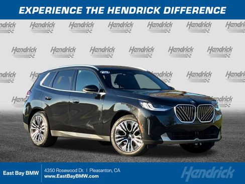 Used 2025 BMW X3 xDrive30i w/ Premium Package image 1