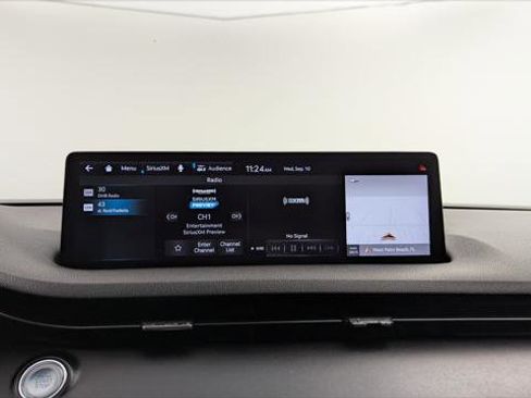 Used 2022 Genesis GV70 2.5T w/ Select Package image 30