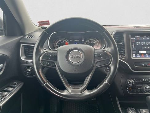 Used 2021 Jeep Cherokee Trailhawk image 12