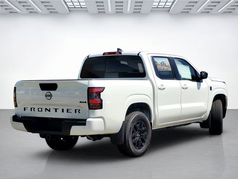 New 2026 Nissan Frontier SV w/ Tow Package AWD/4WD image 4