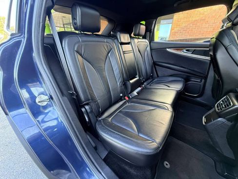 Used 2017 Lincoln MKX Select AWD/4WD image 17