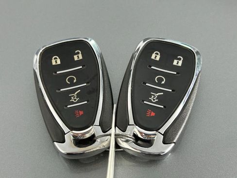 Used 2023 Chevrolet Equinox LT image 33