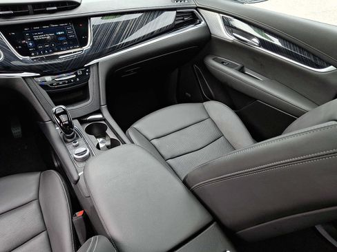 Used 2024 Cadillac XT6 Premium Luxury AWD/4WD image 20