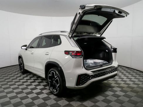 New 2026 Volkswagen Tiguan SEL R-Line AWD/4WD image 34