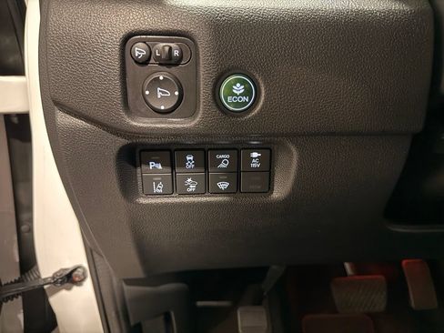 Used 2025 Honda Ridgeline Black Edition image 16