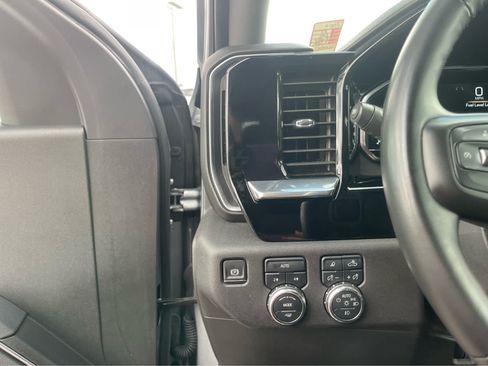 Used 2025 GMC Sierra 1500 SLT AWD/4WD image 14