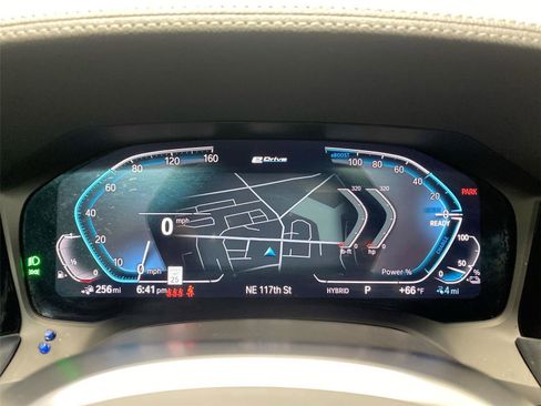 Used 2021 BMW 330e xDrive 330e xDrive w/ M Sport Package image 14