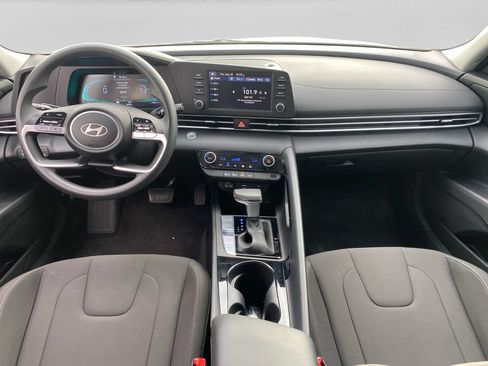Used 2026 Hyundai Elantra Hybrid FWD image 14