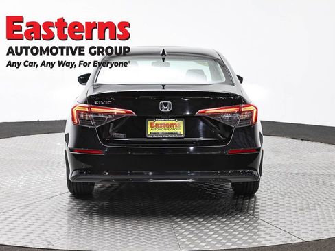 Used 2024 Honda Civic EX image 6