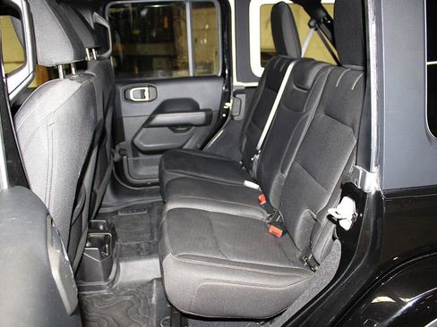 Certified 2018 Jeep Wrangler Unlimited Sahara w/ Dual Top Group image 24