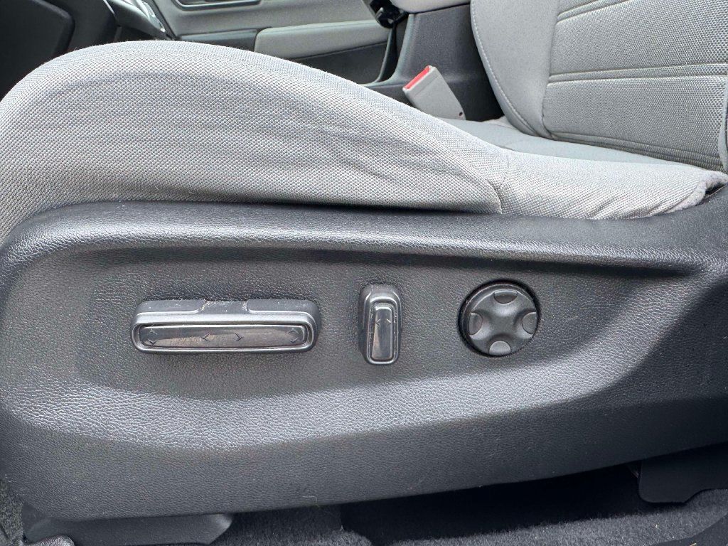 Used 2019 Honda CR-V EX image 18