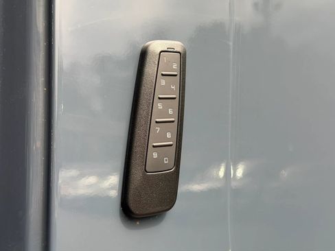 Used 2020 Ford Transit 250 148 High Roof Extended image 12