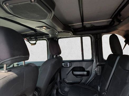 Used 2019 Jeep Wrangler Unlimited Sport S AWD/4WD image 17