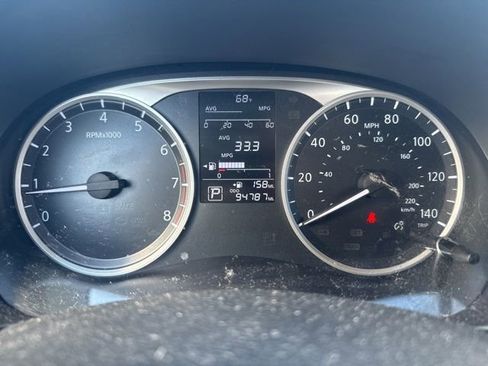 Used 2019 Nissan Kicks S FWD image 9