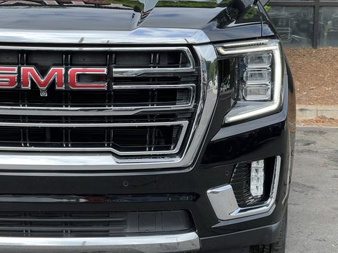 Used 2022 GMC Yukon XL SLT w/ SLT Luxury Package image 5