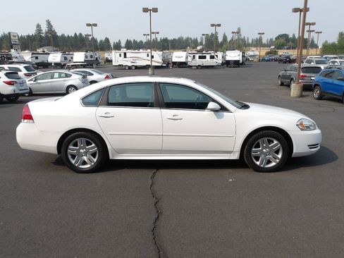 Used 2014 Chevrolet Impala LT w/ LT Sunroof Package FWD image 6
