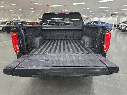 Used 2023 GMC Sierra 1500 AT4 AWD/4WD image 8