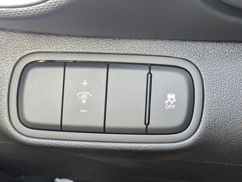 New 2026 Hyundai Venue SE image 24