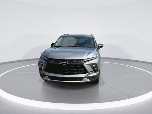 Used 2023 Chevrolet Blazer LT w/ Convenience Package FWD image 4