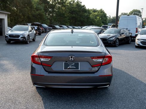 Used 2022 Honda Accord Touring image 9
